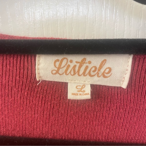 Listicle Women's V-Neck Sweater in Dark Pink - Picture 2 of 5
